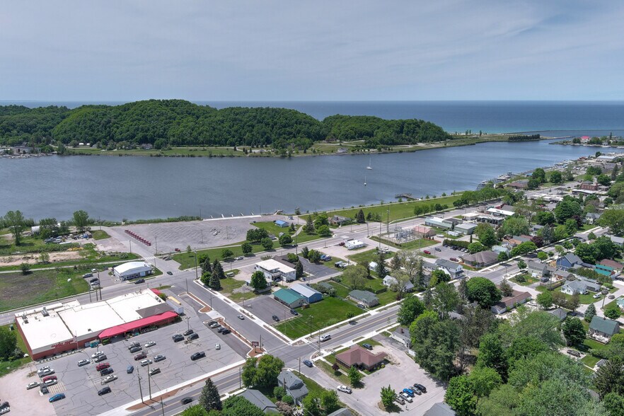 More Photos Of 903-905 Main St, Frankfort Land For Sale