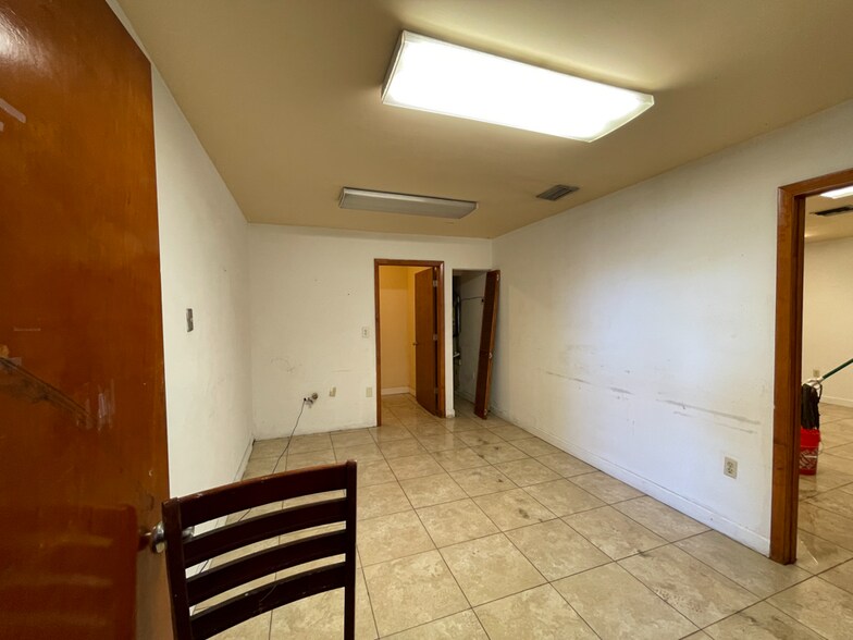 More Photos Of 5000 NW 74th Ave, Miami Warehouse For Lease