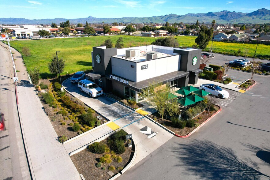 More Photos Of 111 San Felipe Rd, Hollister Restaurant For Sale