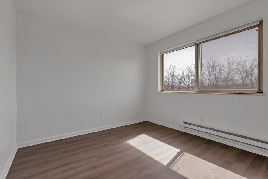 More Photos Of 1928 Agler Rd, Columbus Apartments For Sale