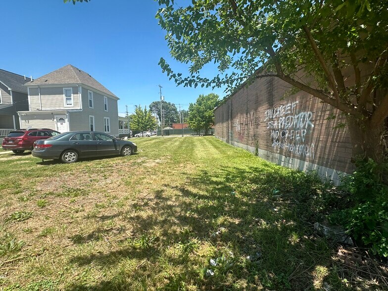 More Photos Of 268 11th ave, Columbus Land For Sale