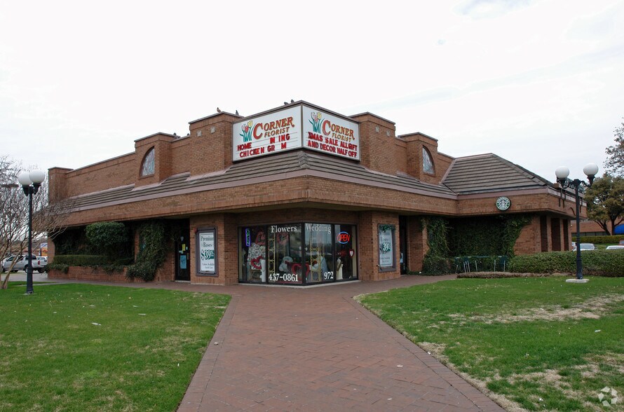 More Photos Of 2105-2193 Buckingham Rd, Richardson Unknown For Lease