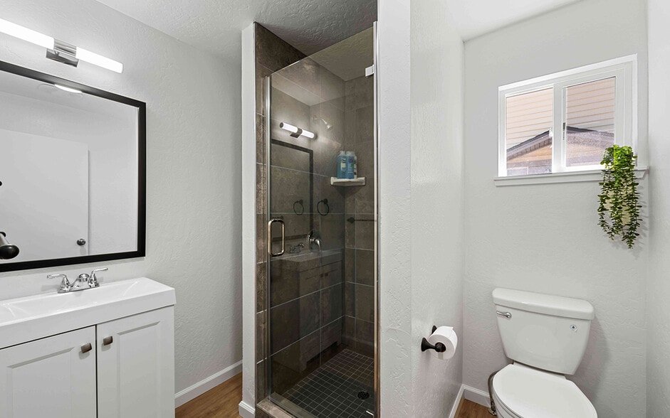 More Photos Of 3918 Pioneer Trl, South Lake Tahoe Hotel For Sale