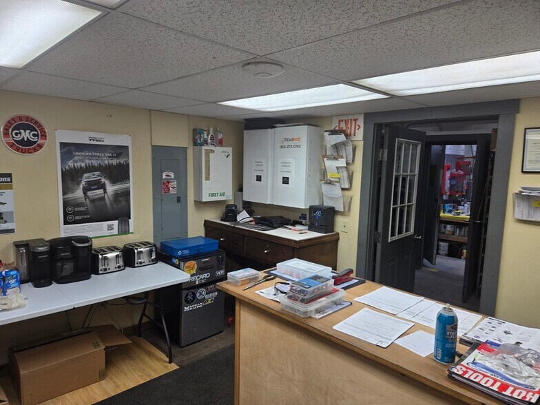 More Photos Of 315 Creamery Rd, South Ryegate Industrial For Sale