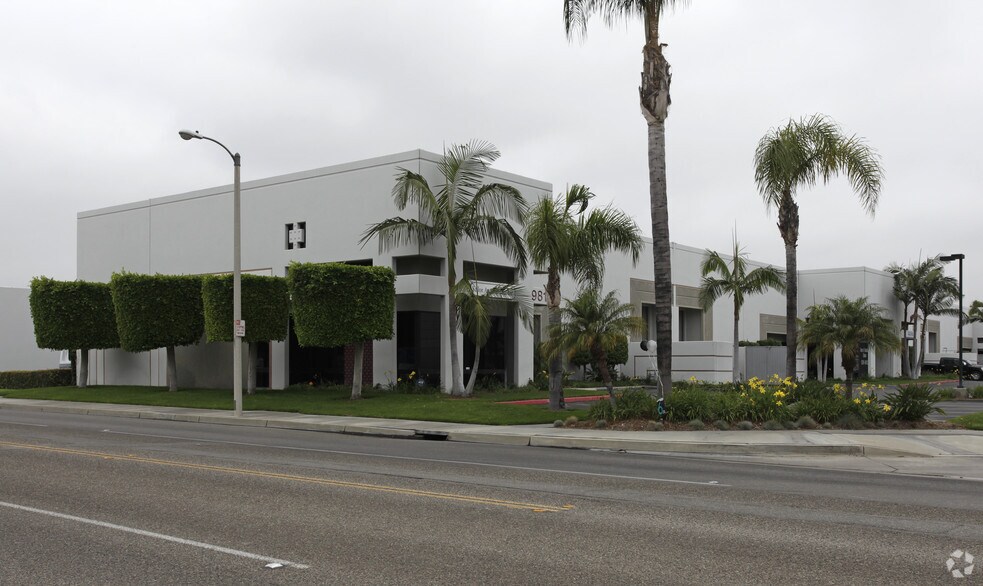 Primary Photo Of 981 Via Rodeo, Placentia Warehouse For Lease