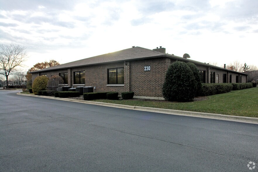 More Photos Of 230 W Lake St, Bloomingdale Office For Sale