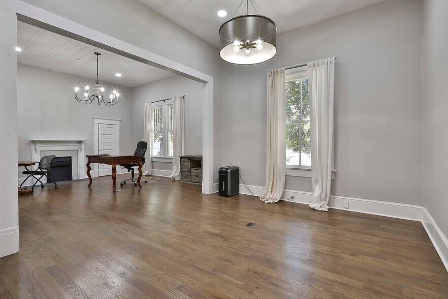 More Photos Of 53 Washington St, Fairburn Office For Sale