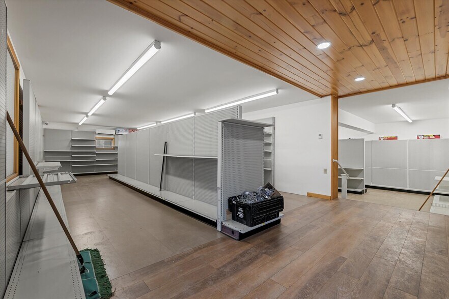 More Photos Of 309 Main St, Emlenton General Retail For Sale