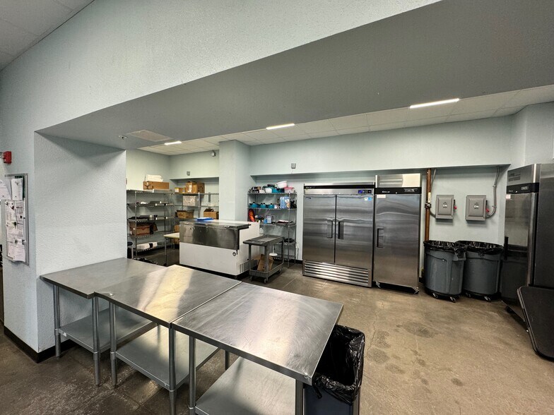 More Photos Of 13901 Sheldon Rd, Tampa Schools For Sale