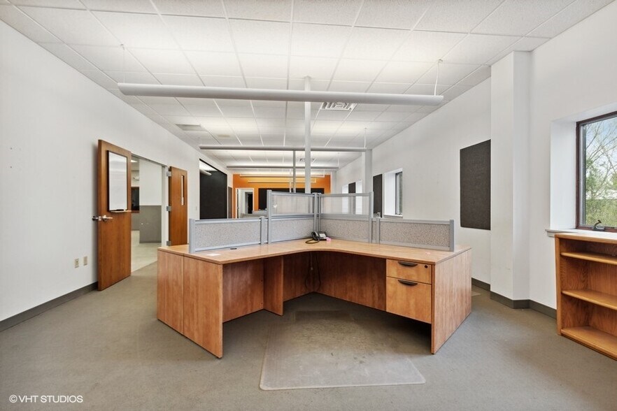 More Photos Of 454 County Rd V V, Somerset Manufacturing For Sale