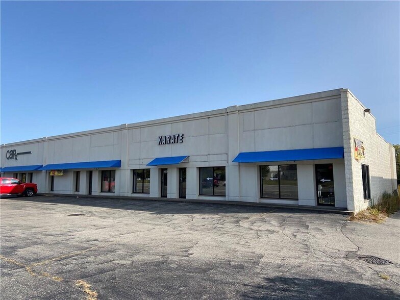 More Photos Of 9503 E Washington St, Indianapolis Storefront For Sale