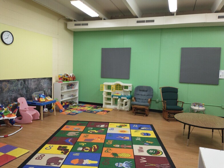 More Photos Of 1426 E Lincolnway, Cheyenne Sports And Entertainment For Sale