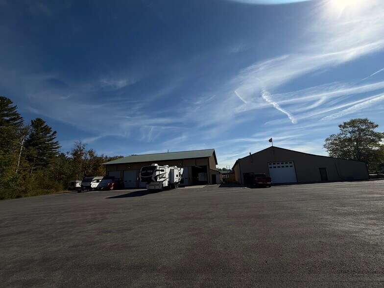 More Photos Of 1122 County Route 57, Fulton Specialty For Sale