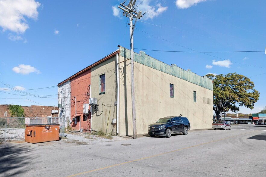 More Photos Of 220 Public Sq, Lafayette General Retail For Sale