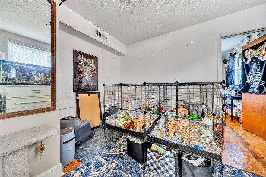 More Photos Of 1736 Grandin Rd SW, Roanoke Apartments For Sale