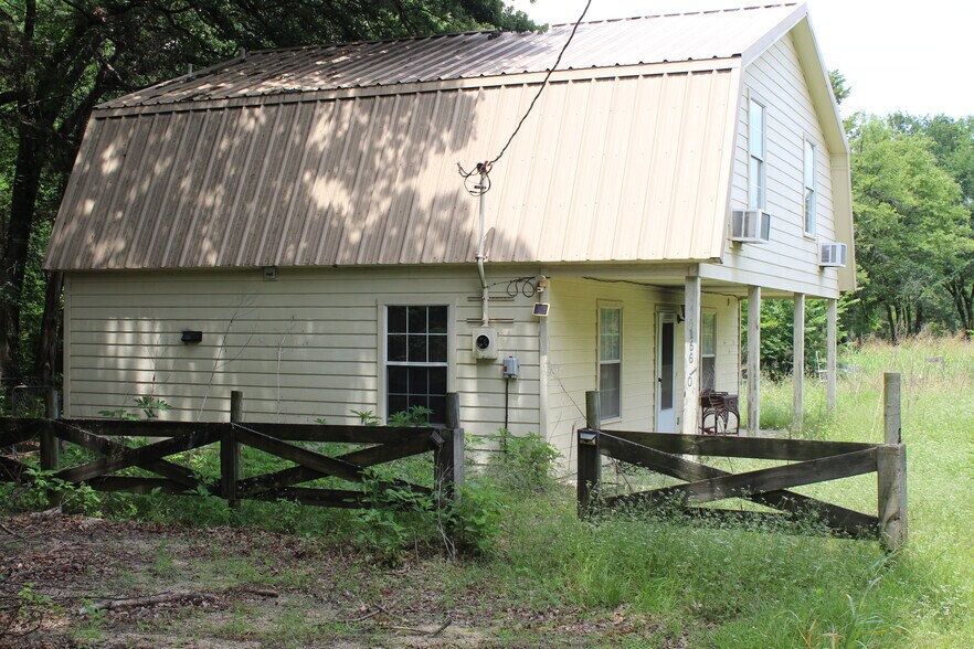 More Photos Of 16583 Bowling Ln, Terrell Multifamily For Sale