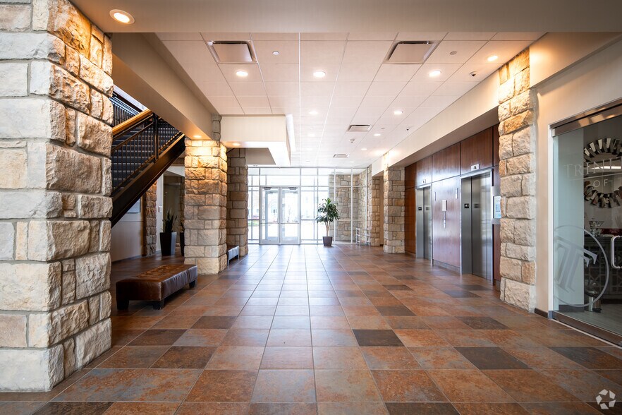 More Photos Of 7460 Warren Pky, Frisco Office Residential For Lease