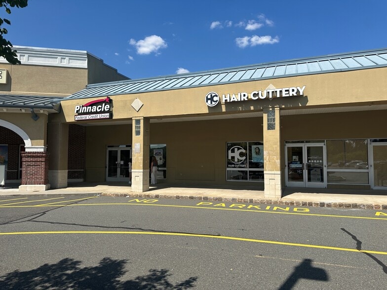 More Photos Of 2909 Washington Rd, Parlin Unknown For Lease