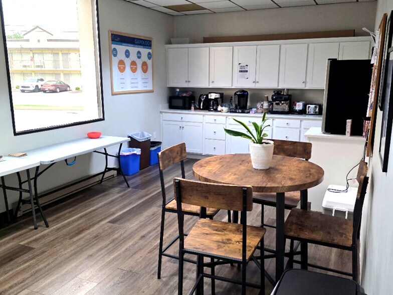 More Photos Of 2525 Eastern Blvd, York Office For Lease
