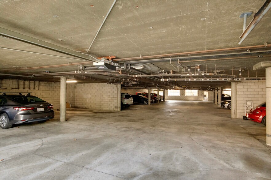 More Photos Of 5712 Camellia Ave, North Hollywood Apartments For Sale