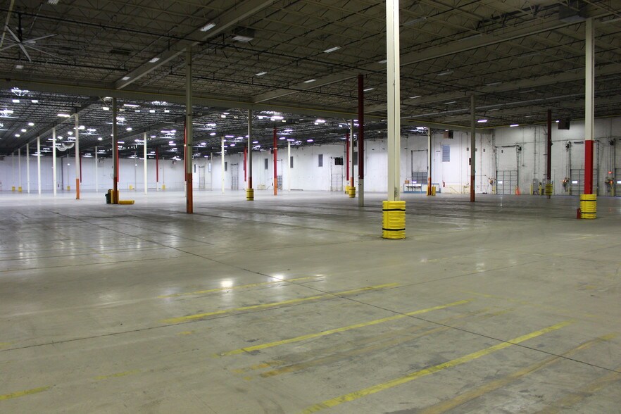 More Photos Of 2044 Forward Augusta Dr, Augusta Warehouse For Sale