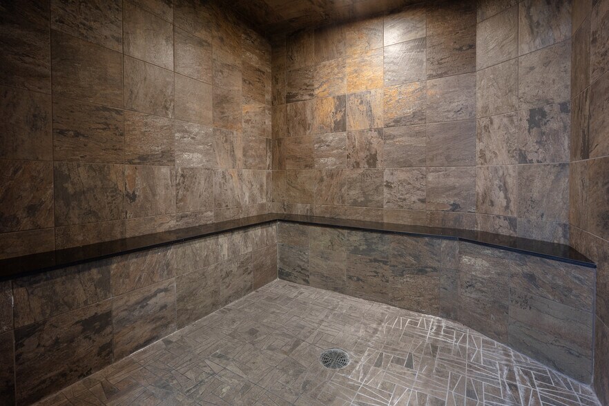 More Photos Of 4200 Carriage Way, Weatherford Medical For Lease