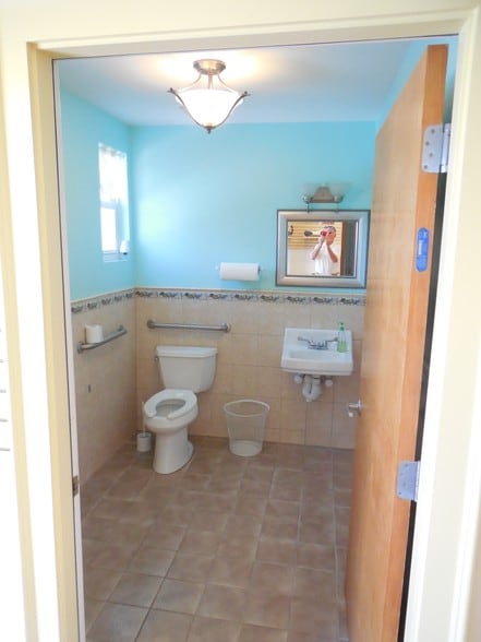 More Photos Of 377 Woodcleft Ave, Freeport Storefront Retail Residential For Sale