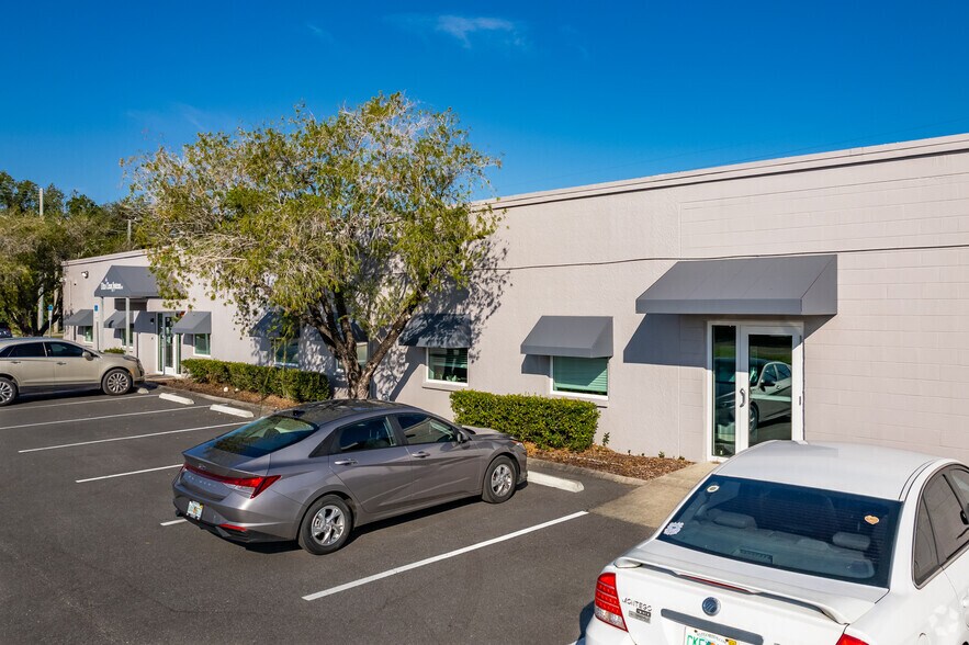 More Photos Of 110-114 Douglas Rd E, Oldsmar Manufacturing For Sale