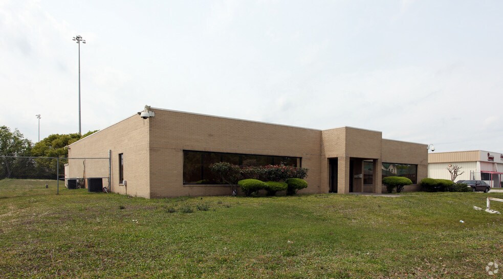 More Photos Of 5018 Spring Park Rd, Jacksonville Office For Lease