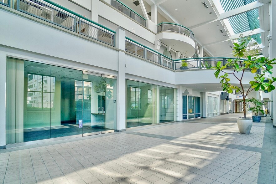 More Photos Of 2901-2929 K St, Sacramento Office For Lease