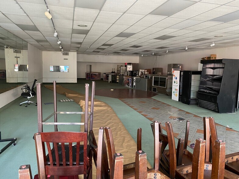 More Photos Of 11305 Georgia Ave, Silver Spring General Retail For Sale