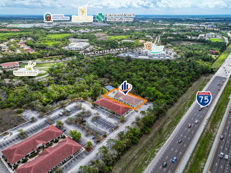 More Photos Of 8946 77th Ter E, Lakewood Ranch Medical For Sale