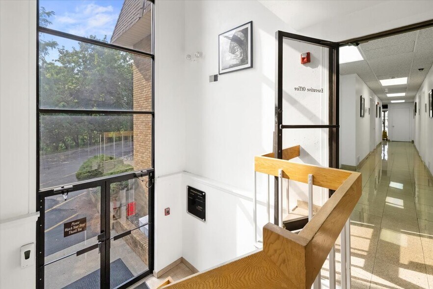 More Photos Of 24 Wyckoff Ave, Waldwick Medical For Lease