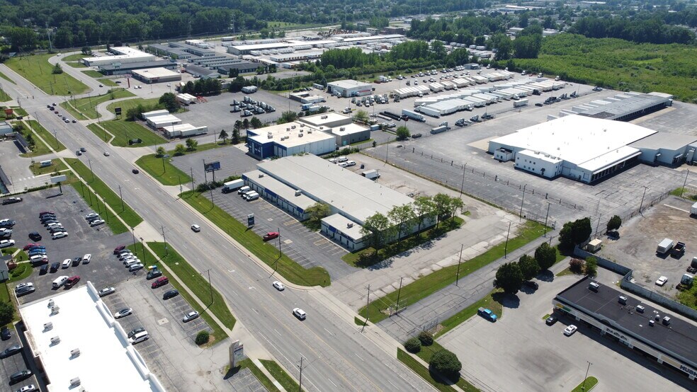 More Photos Of 562 S Reynolds Rd, Toledo Warehouse For Lease