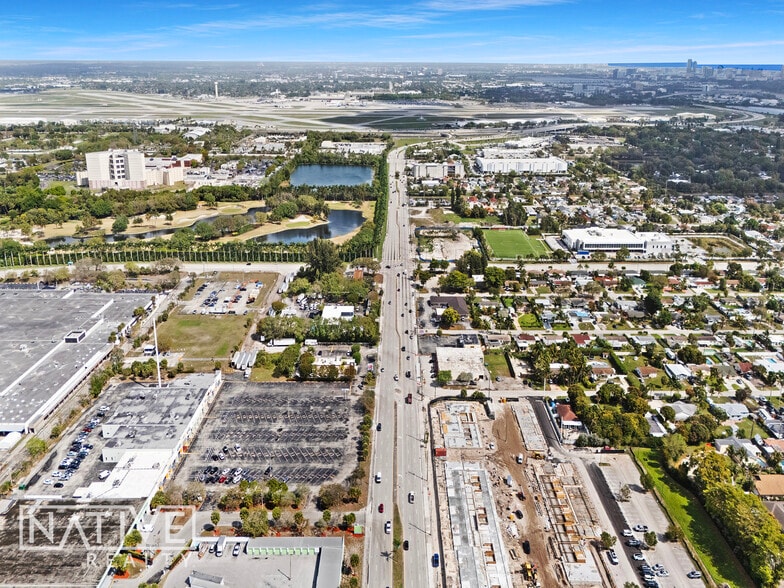 More Photos Of 839 S Congress Ave, Palm Springs Freestanding For Sale