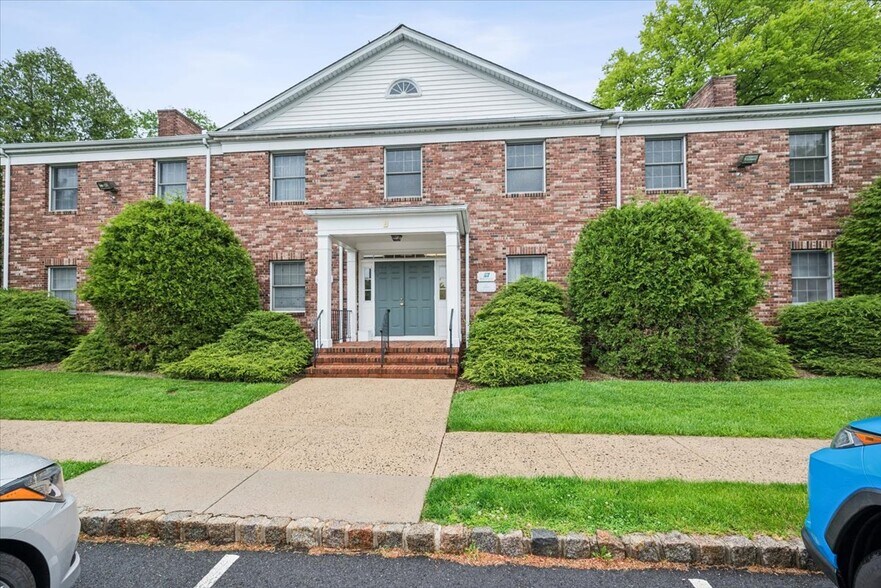Primary Photo Of 1130 US Highway 202 S, Raritan Medical For Sale