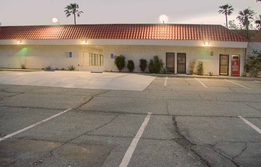 More Photos Of 13550-13570 Palm Dr, Desert Hot Springs Medical For Lease