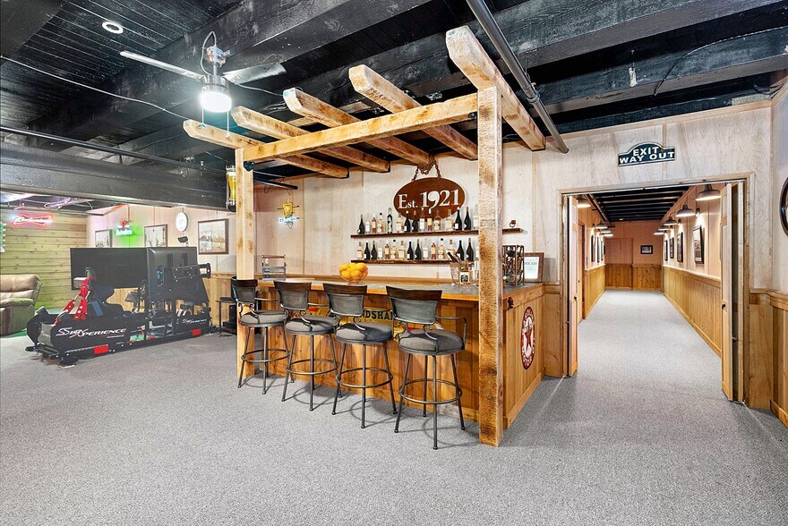 More Photos Of 933 Market St, Tacoma Storefront For Sale