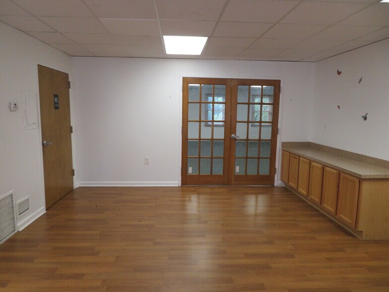 More Photos Of 3231-3233 Superior Ln, Bowie Medical For Lease