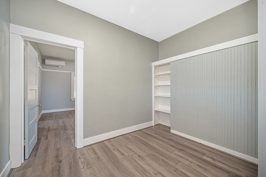 More Photos Of 19435 East St, Woodland Specialty For Sale