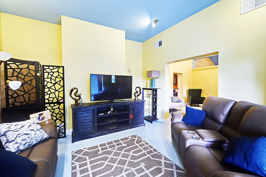 More Photos Of 6991 W Cardinal St, Homosassa Medical For Sale