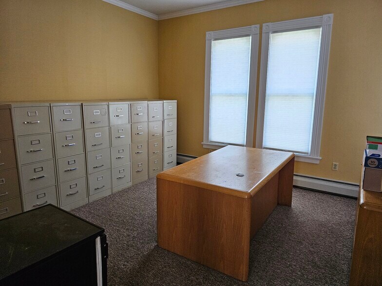 More Photos Of 5 Gansevoort St, Bath Office For Lease
