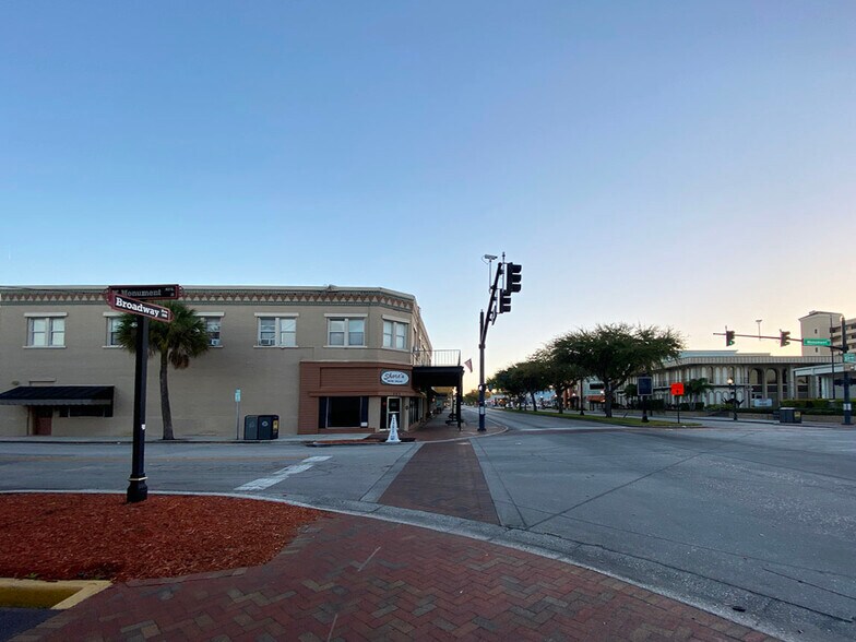 More Photos Of 203 Broadway, Kissimmee Apartments For Lease