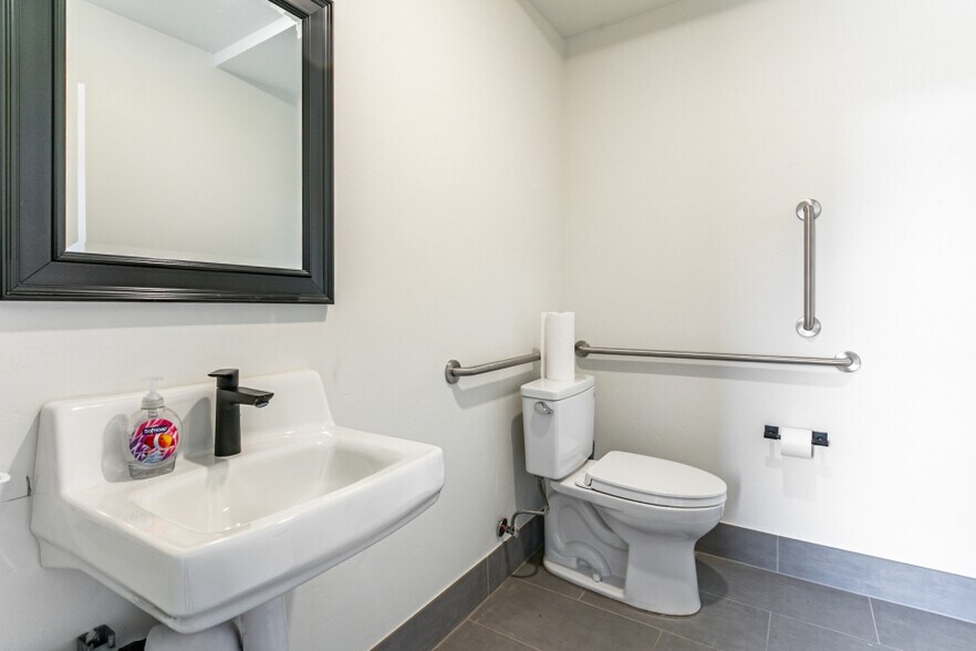 More Photos Of 98 S Main St, Heber City Office For Lease