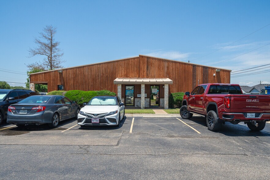 More Photos Of 3022 McKinzie Rd, Corpus Christi Medical For Sale