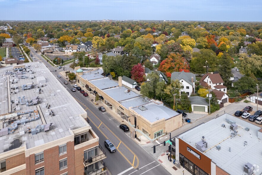 More Photos Of 127-157 N Northwest Hwy, Park Ridge General Retail For Sale