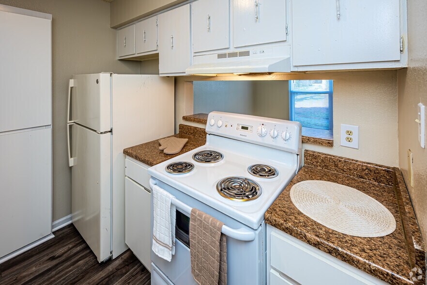 More Photos Of 10530 Florida Blvd, Baton Rouge Apartments For Sale