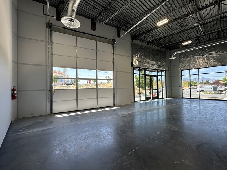 More Photos Of 3076 Decker Lake Dr, West Valley City Warehouse For Lease