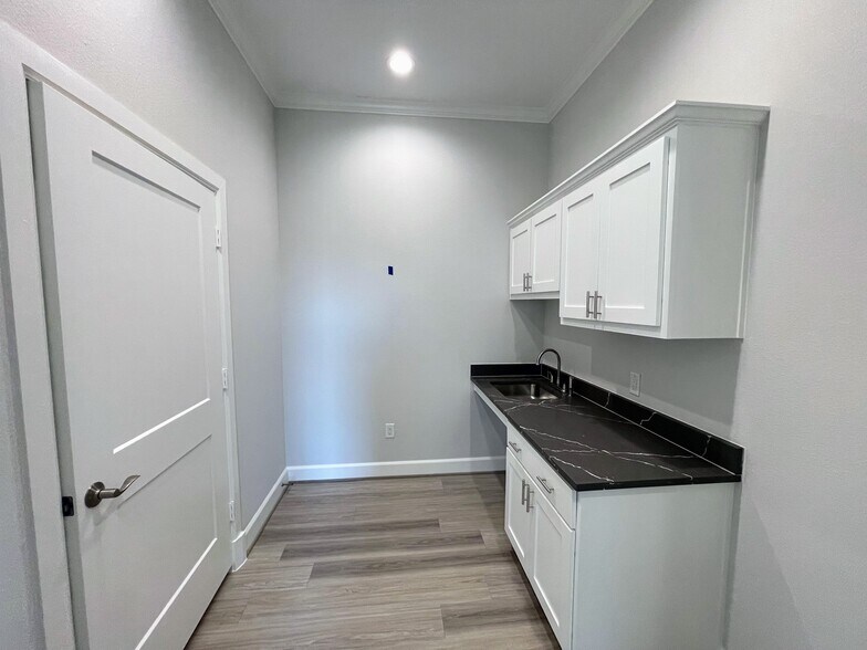 More Photos Of 7700 Preston Rd, Frisco Medical For Lease