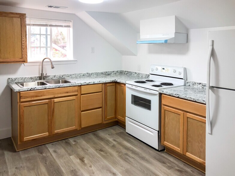 More Photos Of 55 Main St, Garden City Office Residential For Sale